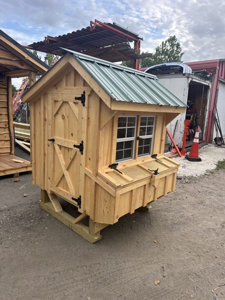 4′ x 4′ Board and Batten Chicken Coop Serial #00456