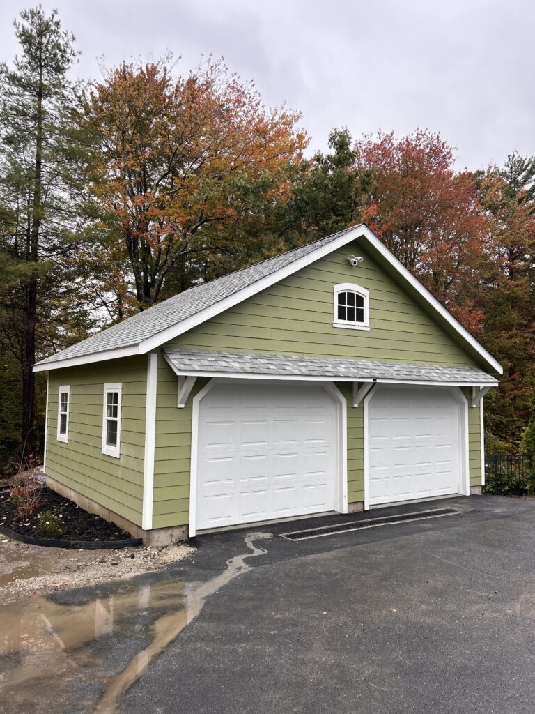 24′ x 20′ Painted New England Garage