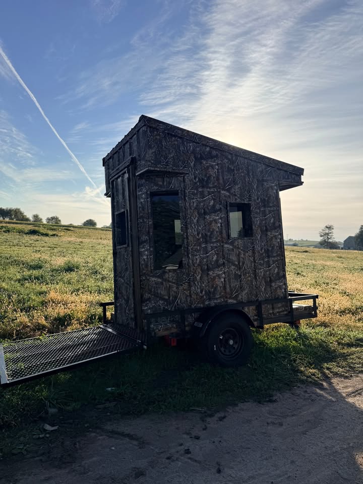 5′ x 8′ Hunting Cabin on a Trailer Serial #00489