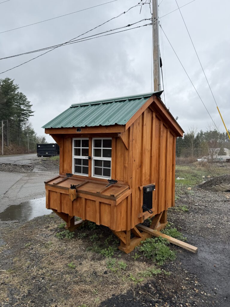 4′ x 4′ Board and Batten Chicken Coop Serial #00456