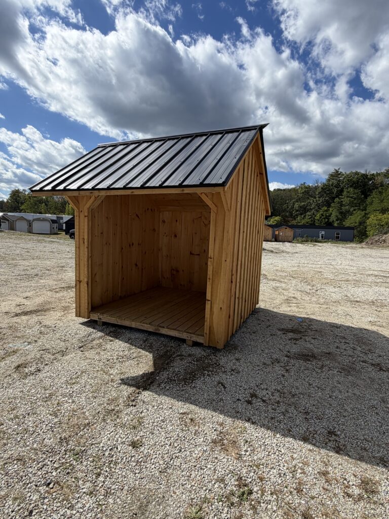 8′ x 8′ Board & Batten Wood Holder Serial#00726